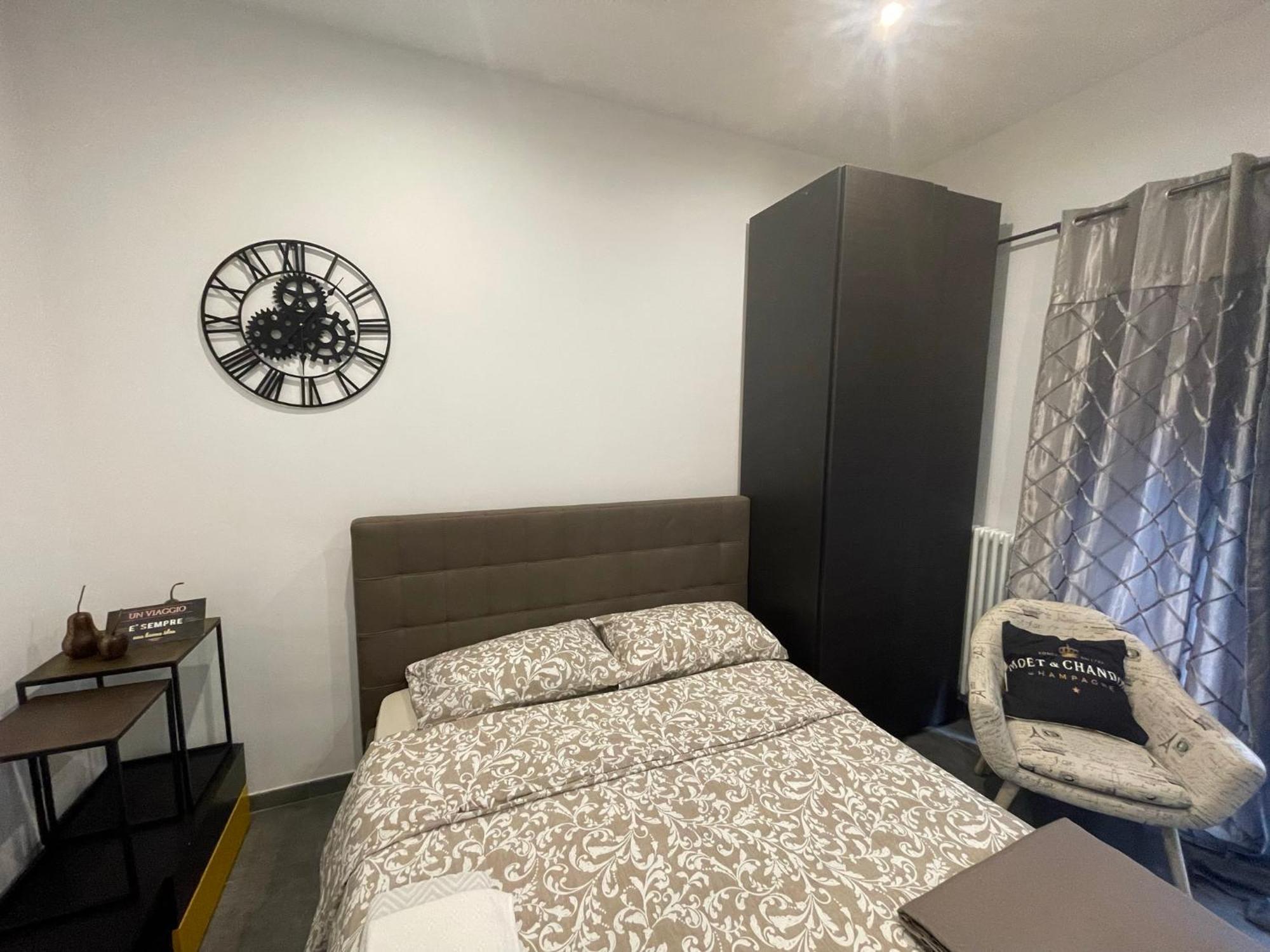 Decoluxe !Apartamento Con 1 Camera Da Letto , In Zona San Paolo , Via Martiniana Турин Экстерьер фото